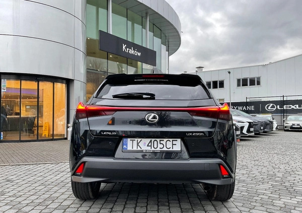 Lexus UX cena 159900 przebieg: 3297, rok produkcji 2022 z Kraków małe 596